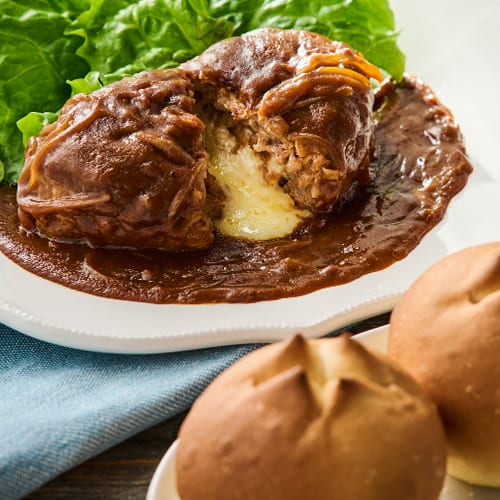 とろ～りチーズの煮込みハンバーグ＆手作りパン